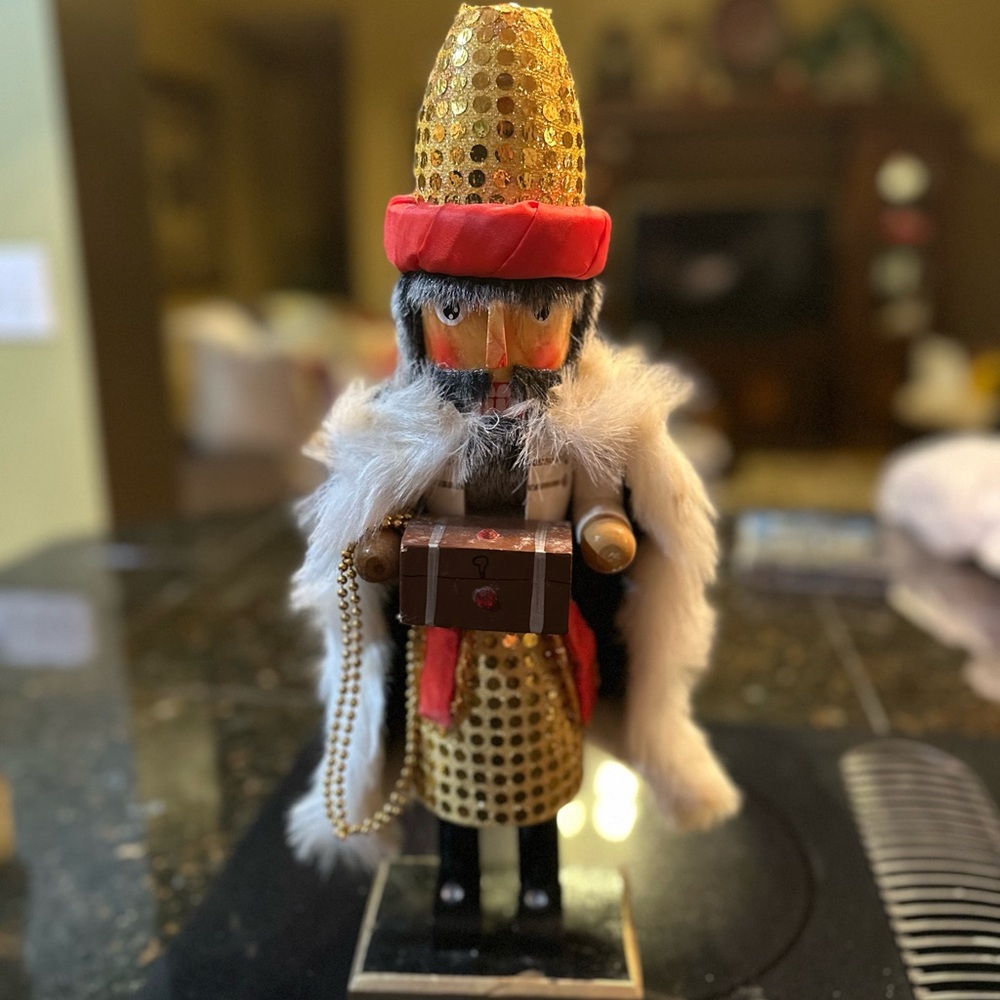 Sold -crossposted Gold Sequin King Nutcracker 15” Holiday Decor w/ Gift Box